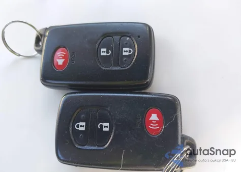 2014 Toyota Prius Two z USA, uszkodzony, nr VIN JTDKN3DU0E1782536